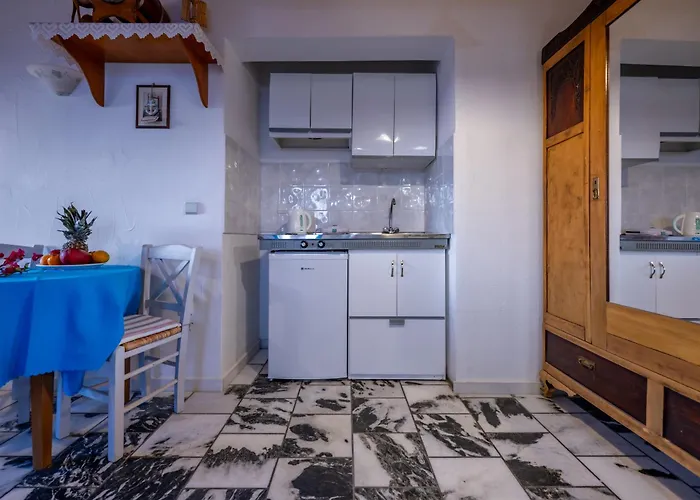 Matina's Family Mikri Vigla